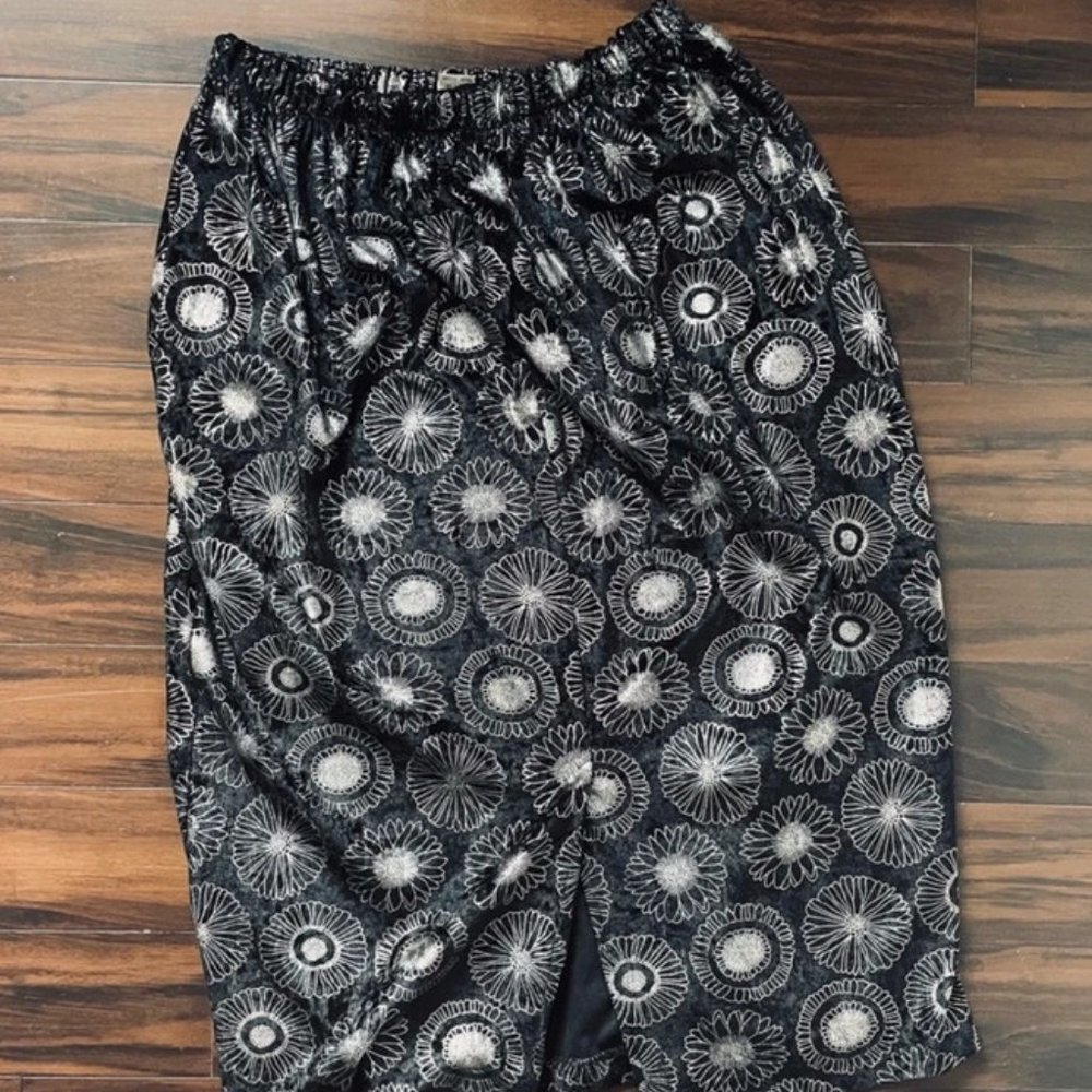 Vintage Metallic Silver Floral Velvet Midi Skirt (M) (Koko Collection)